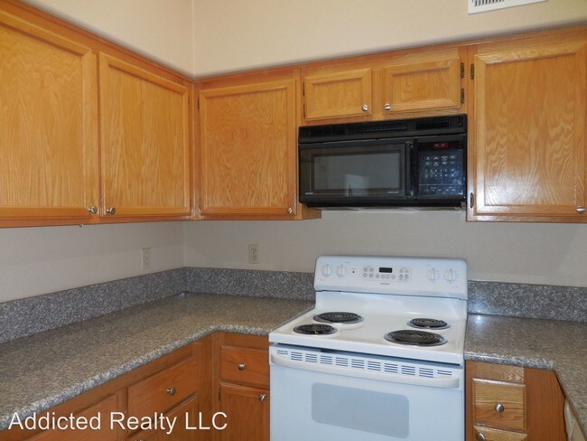 Foto del edificio - 1575 W Warm Springs Rd
