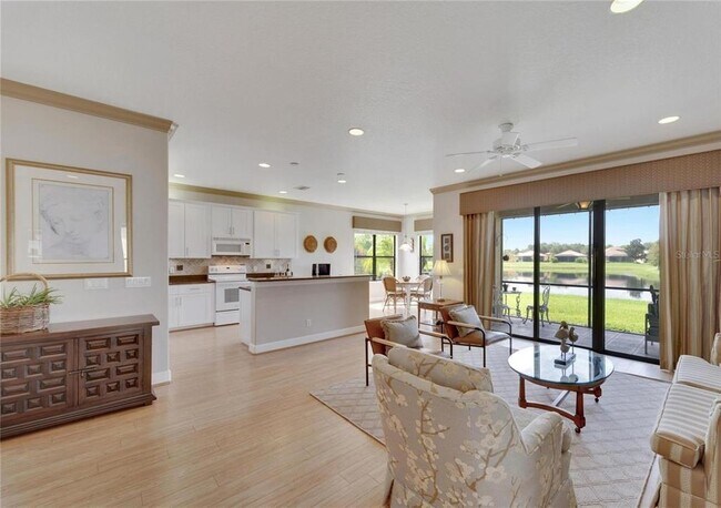 Building Photo - 224 Silver Falls Dr