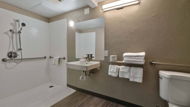 Foto del edificio - 704 Horizon Dr