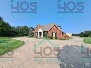 Building Photo - 4800 Henney Rd