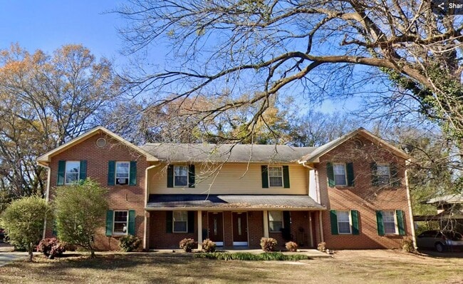 Building Photo - 4131 Wilkesview Dr
