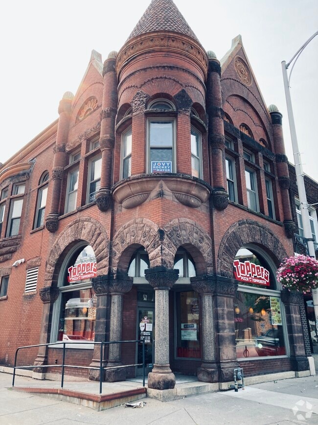 Building Photo - 129 E 3rd St