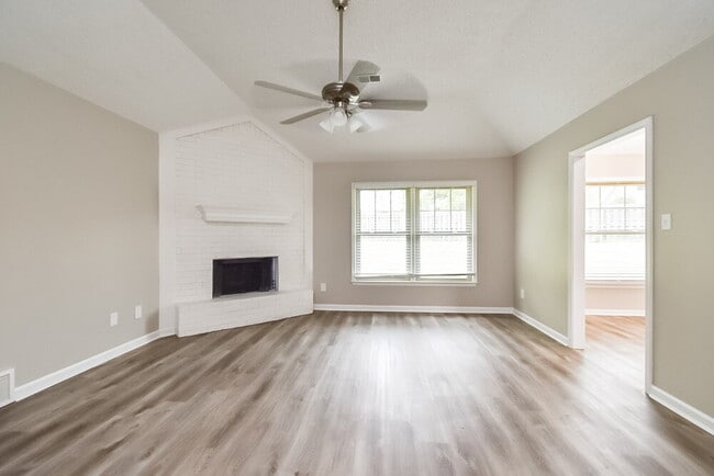 Building Photo - 7238 N Bay Cove