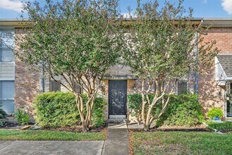 Building Photo - 14734 Perthshire Rd