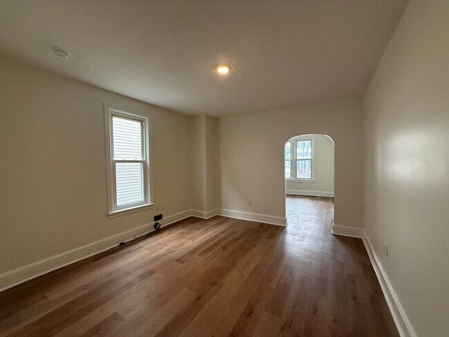 Foto del edificio - 345-347 W Penn St