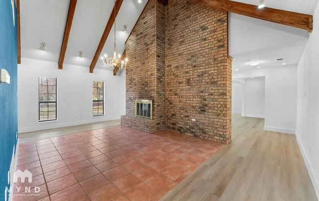 Building Photo - 1215 Spring Lake Dr