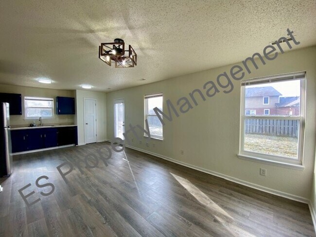 Building Photo - NEW TO THE MARKET!  3 Bedroom 2 Bath Ranch...
