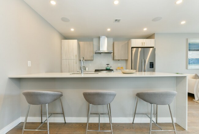 Foto del edificio - 14 Newbury St