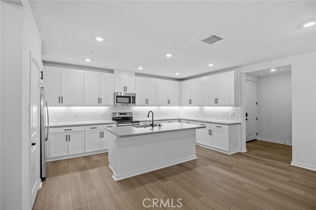 Foto del edificio - 6137 Valentina Wy