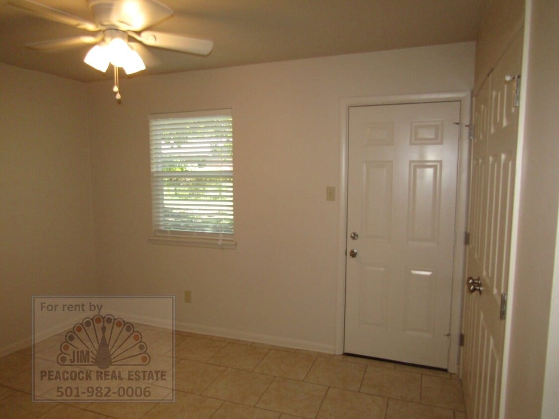 Foto del edificio - 1100 S James St