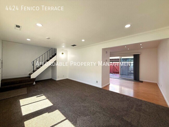 Foto del edificio - 4424 Fenico Terrace
