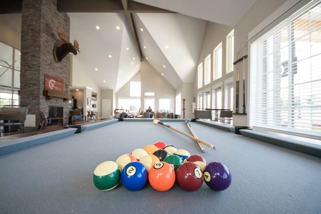 Building Photo - Pointe Hilliard