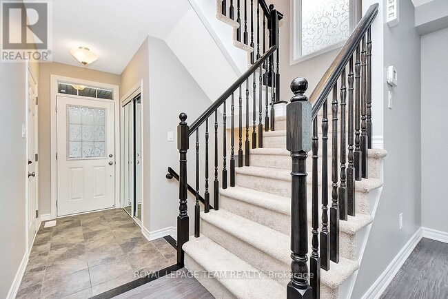 Building Photo - 1914 Maple Grove Rd