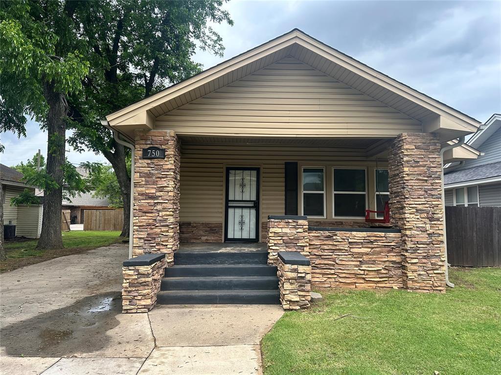 Primary Photo - 750 Jenkins Ave