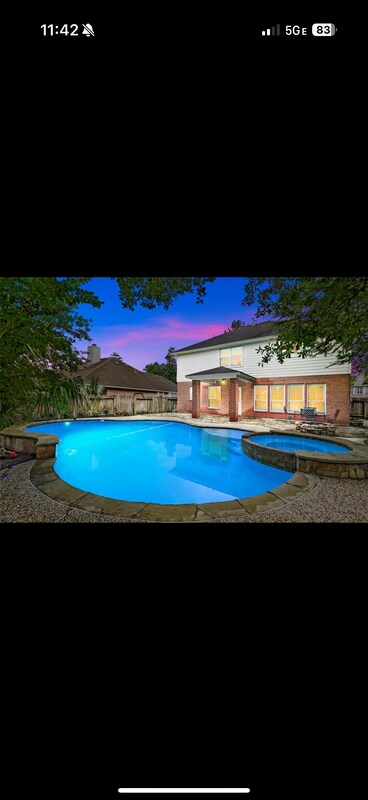 Primary Photo - 19 Heron Hollow Ct