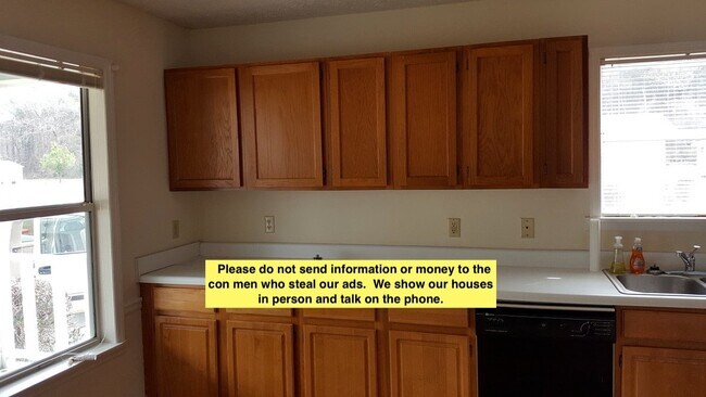 Foto del edificio - 609 Windcrest Dr