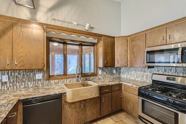 Foto del edificio - 19386 King Cir NW, Elk River, MN, 55330