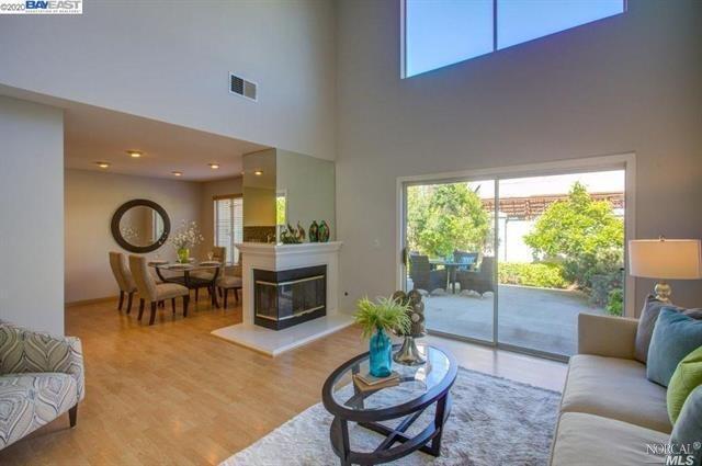Building Photo - 300 Meadowhaven Way