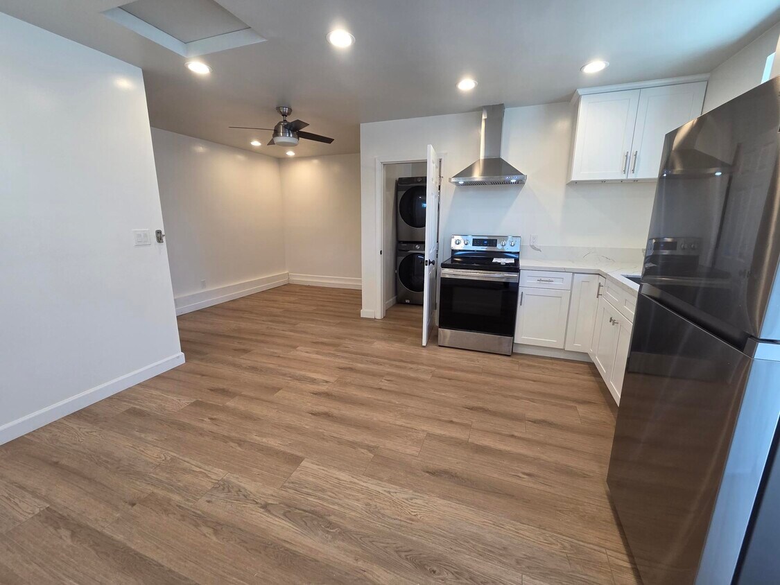 Estudio ADU - 10851 Barman Ave