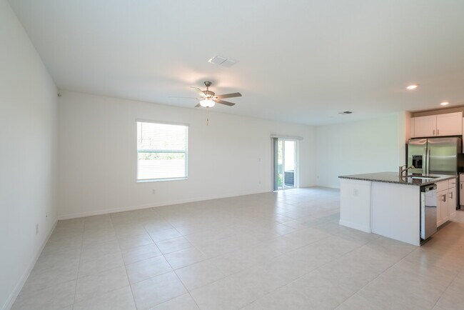 Foto del edificio - 2125 Skybrooke Blvd