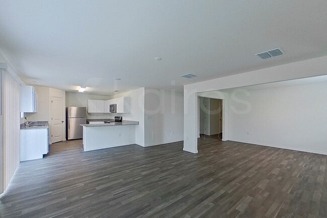 Foto del edificio - 21262 Quesada Ave