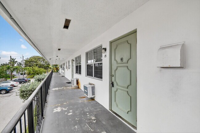 Photo - 1406 Barton Rd Townhome