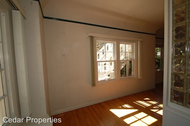 Foto del edificio - 1346 Bonita Ave