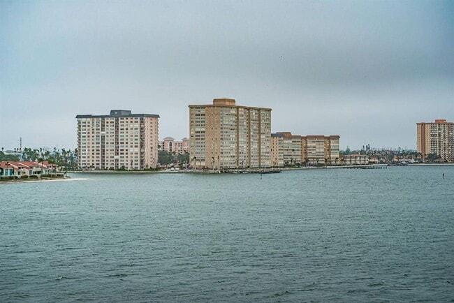 Building Photo - 6218 Palma Del Mar Blvd S