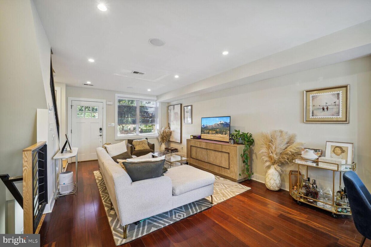 Foto principal - 4120 Southern Ave SE