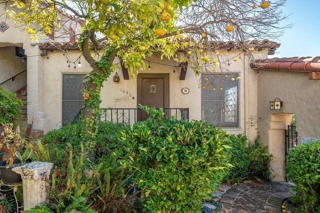 Foto del edificio - 1846 Holmby Ave