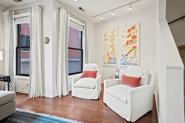 Foto del edificio - 1149 W Armitage Ave