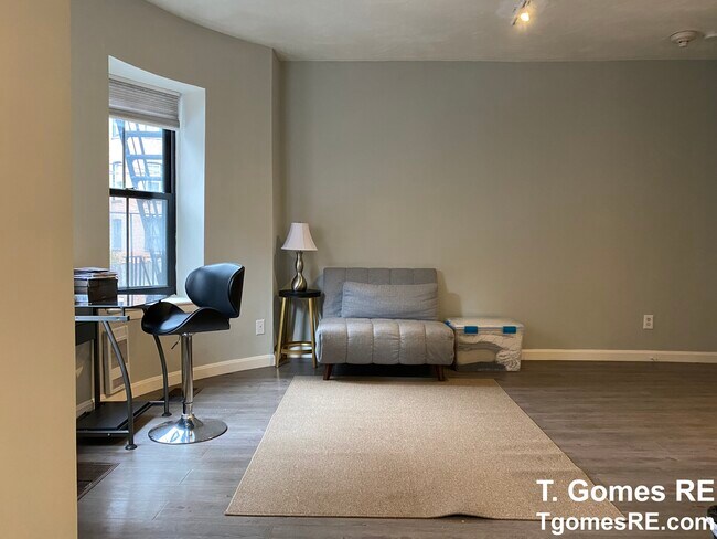 Foto del edificio - 529 Columbus Ave