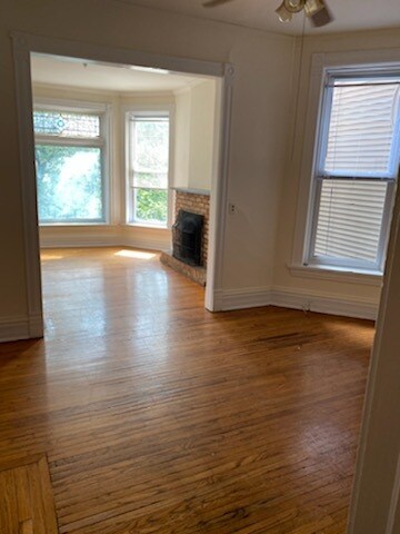 Foto del edificio - 2644 N Wilton Ave