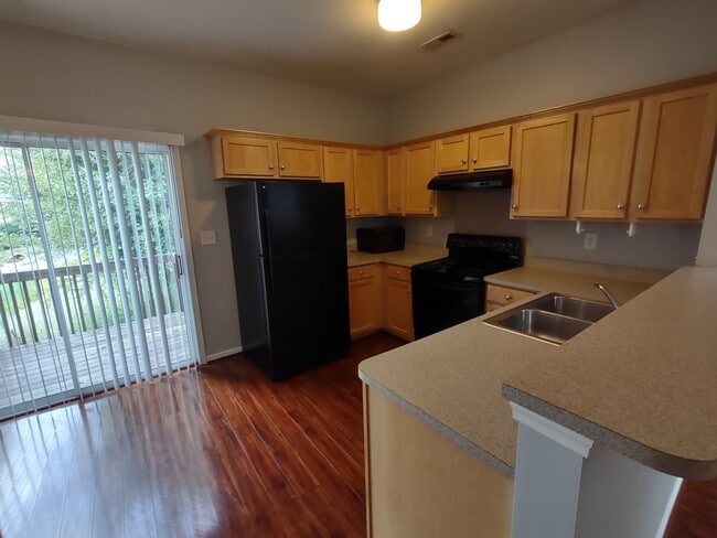 Building Photo - Cozy Townhome located in the popular Prosp...