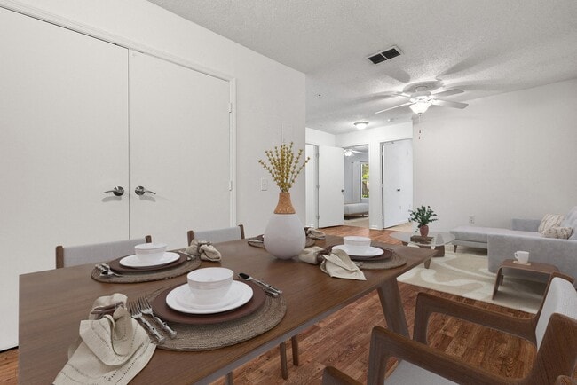 Building Photo - Regency Palms Apartments