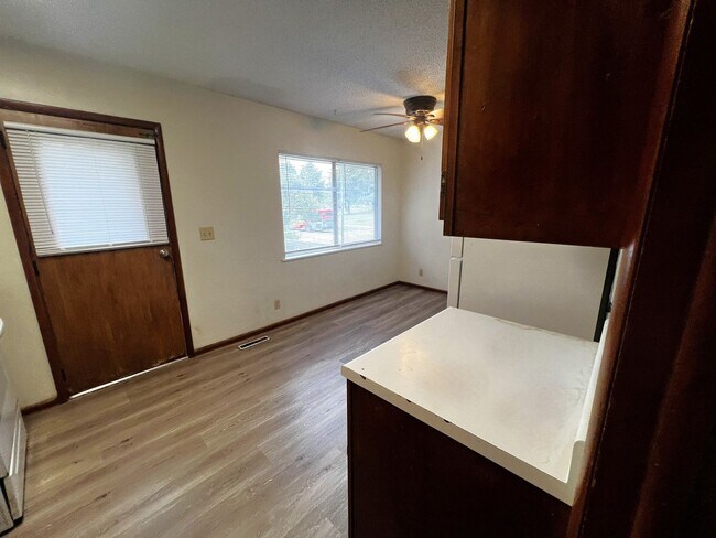 Foto del edificio - 3 Bedroom 1 Bath Home in Beautiful Iowa City!