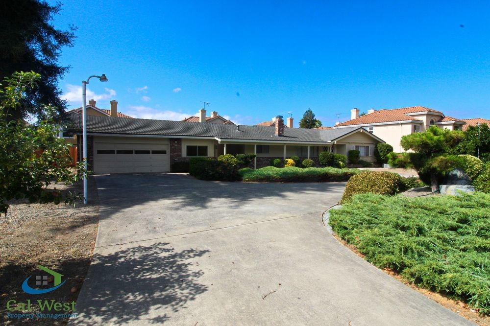 Primary Photo - 1539 Lundy Ave