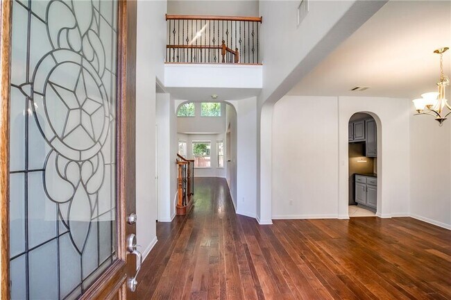 Building Photo - 401 Ridgetop Bend