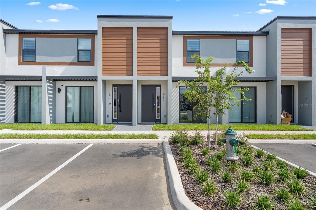 Foto principal - 8779 Zen Dr