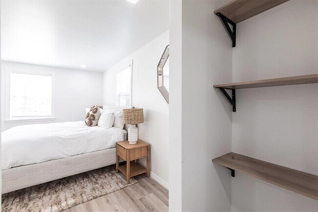 Foto del edificio - 640 Broadway St