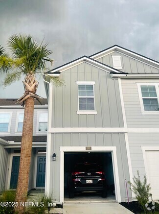 Building Photo - 130 Pasadena Dr
