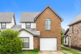Building Photo - 7782 Hickory Meadow Rd