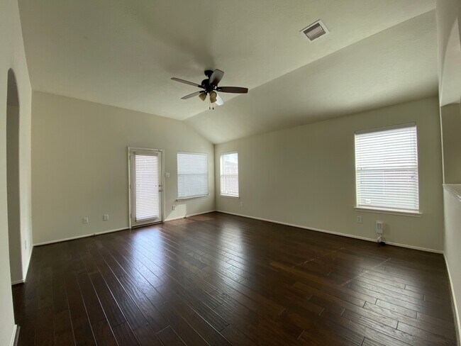 Foto del edificio - 21419 Colton Cove Dr