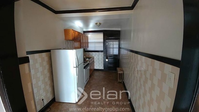 Building Photo - 4306 S Pulaski Rd