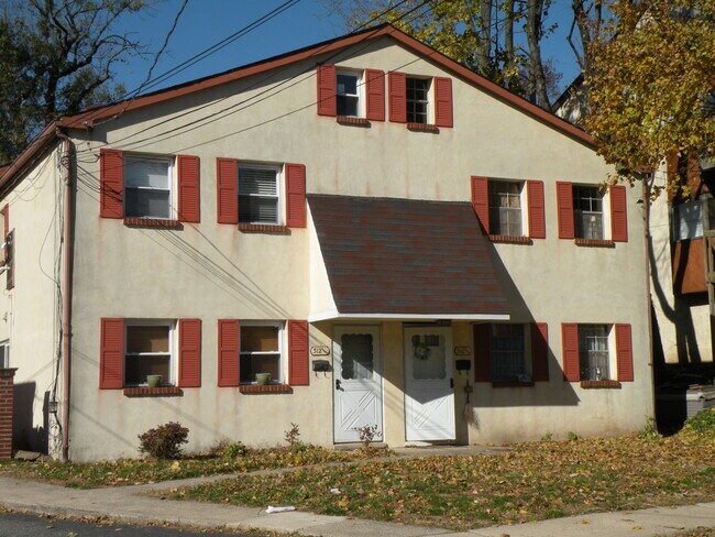 Building Photo - 310 S Olive St