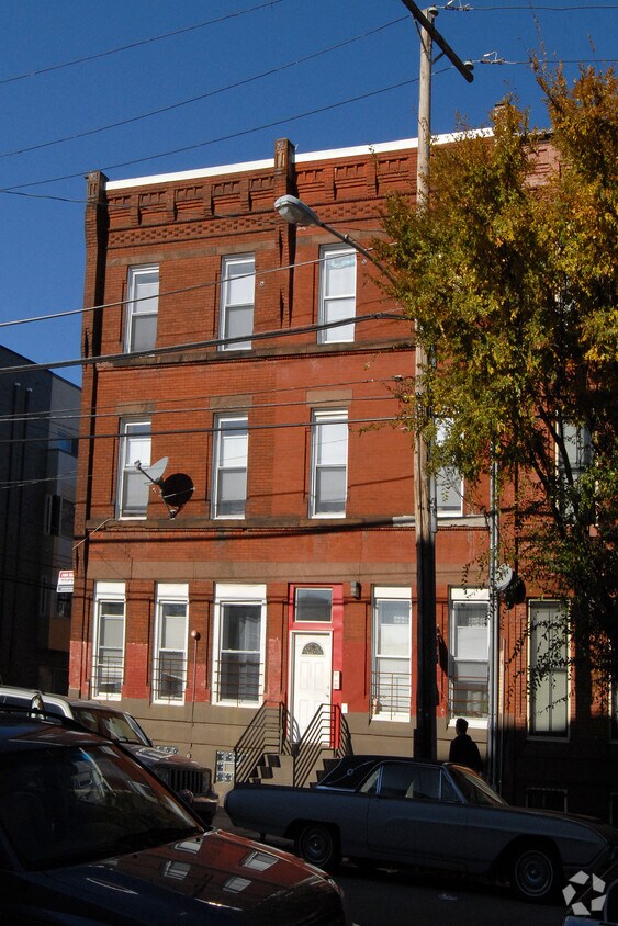 Building Photo - 1535-1537 Poplar St
