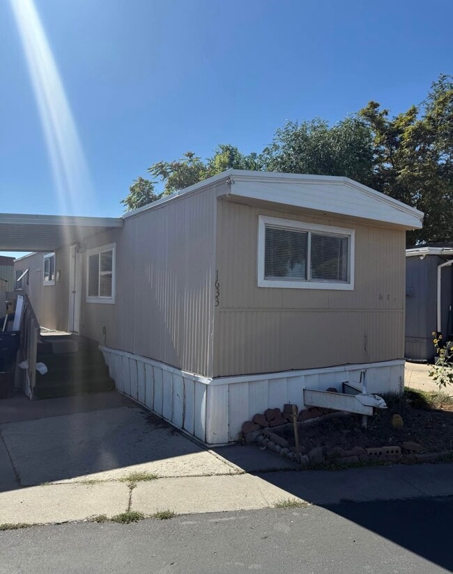 Building Photo - 1633 Calvo Dr