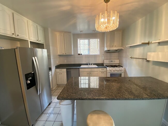 Foto del edificio - 2811-2815 Telegraph Ave