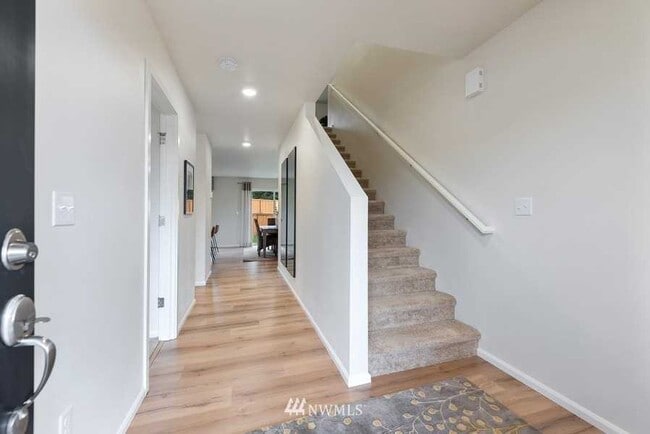 Foto del edificio - 1022 91st Ave SE