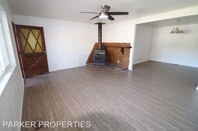 Building Photo - 3 br, 2 bath House - 9766 Dunbar Lane